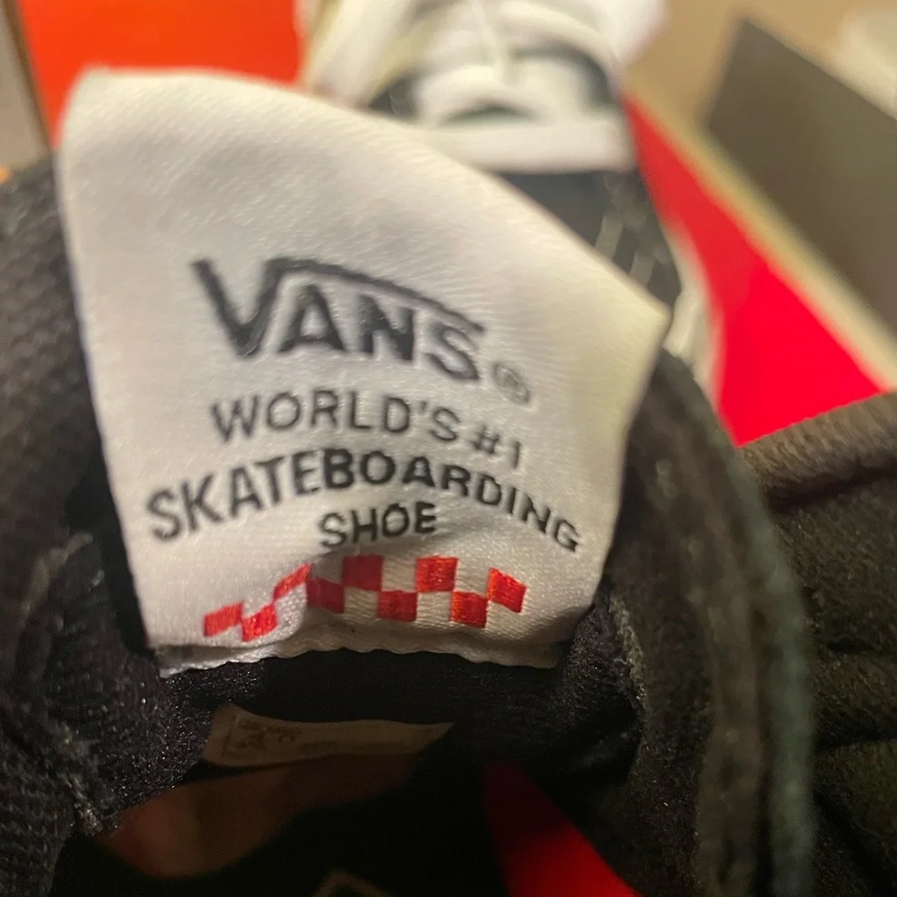 Vans skate sk8-Hi  skate is tan checkerboard VNOA5FCC89C size 4.0 M for boy - Picture 11 of 12